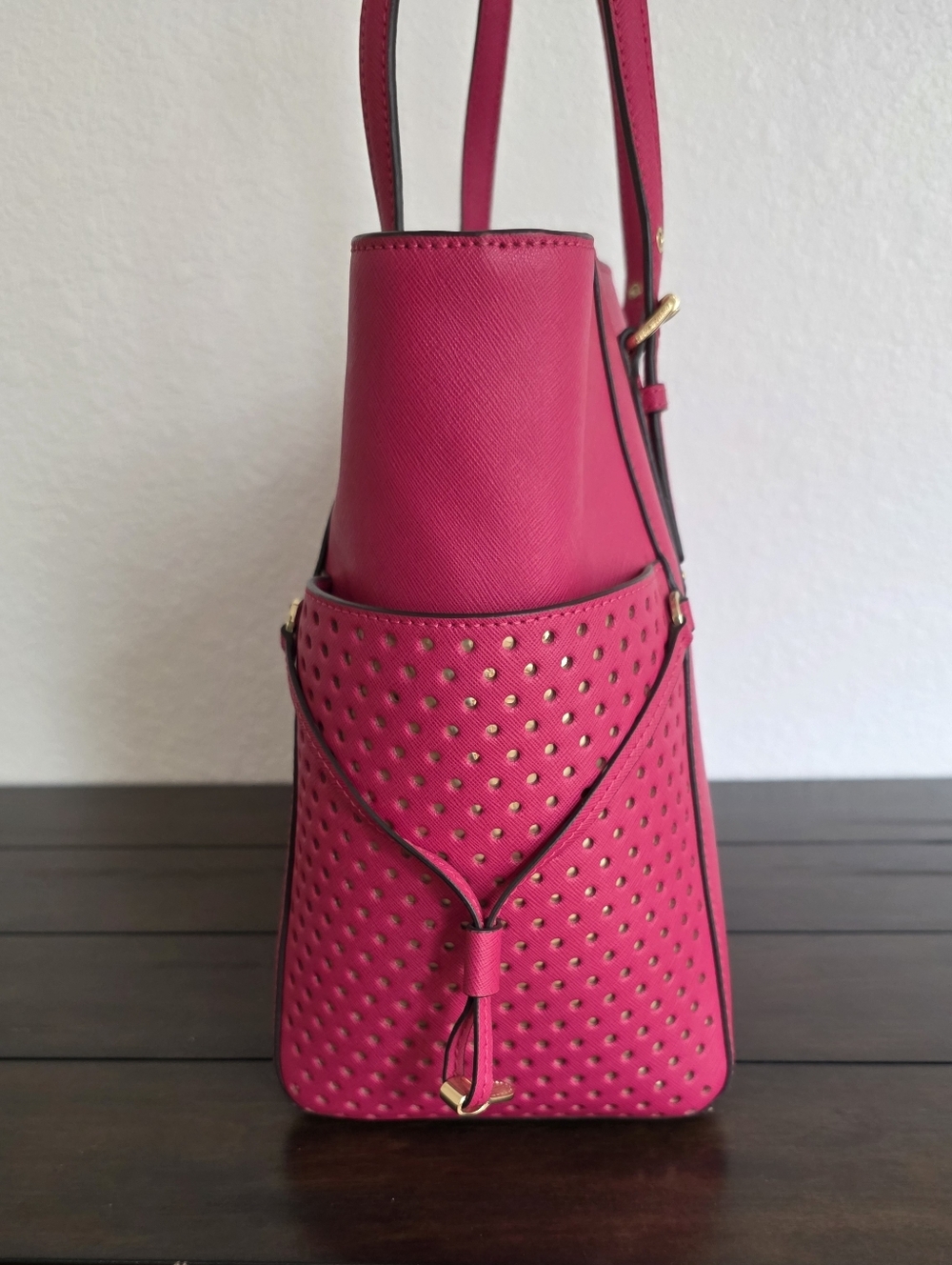 Michael Kors Voyager Pink Saffiano Leather Tote With Gold Accents - Picture 3 of 9